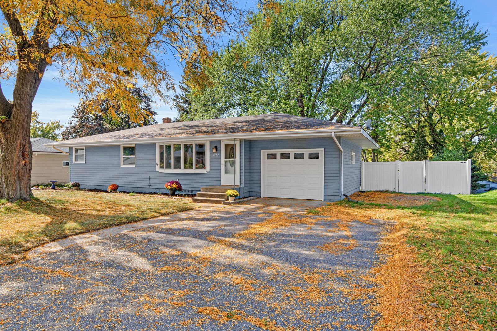 Property Photo:  2949 Northview Street  MN 55113 