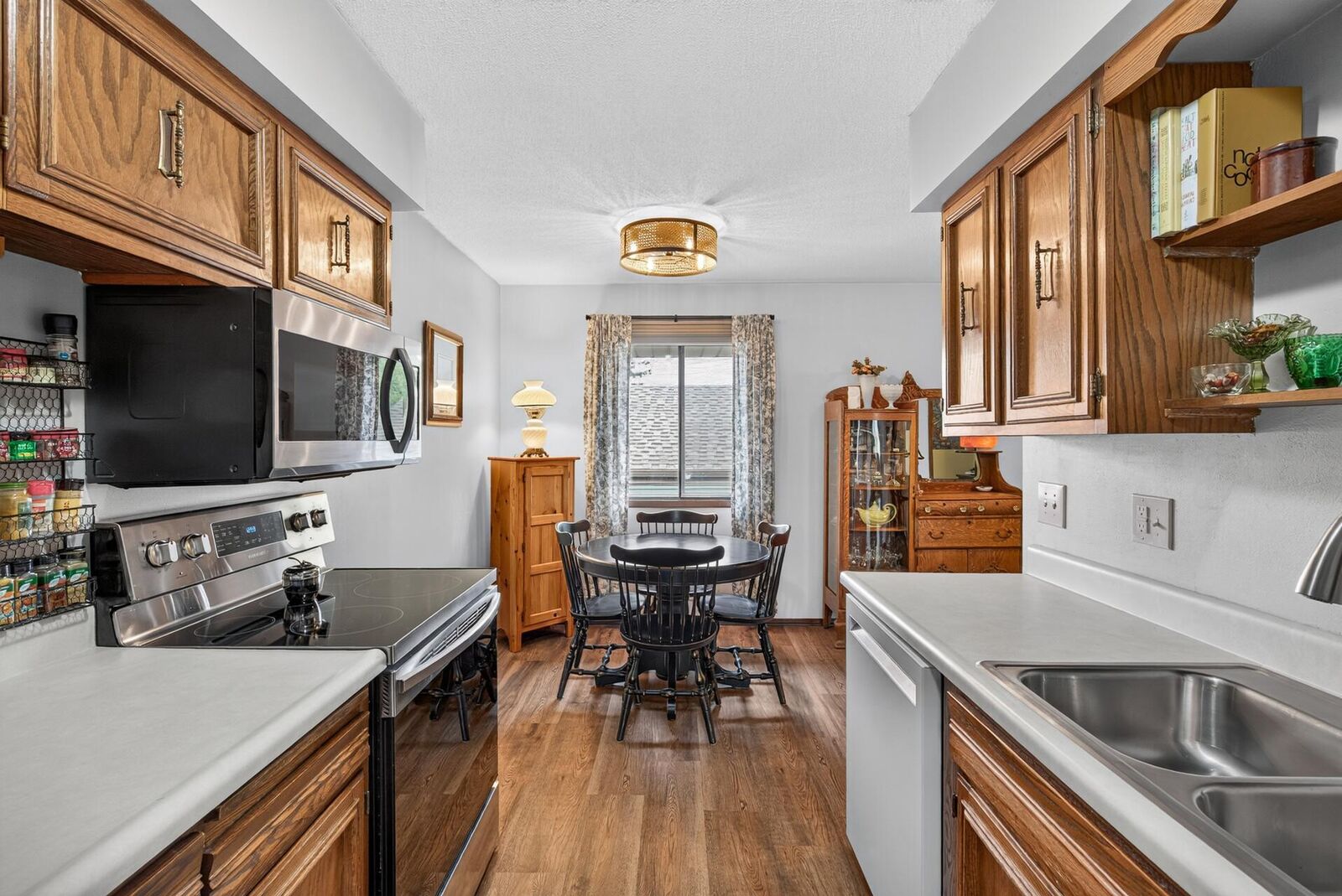 Property Photo:  1802 Humboldt Avenue  MN 55118 
