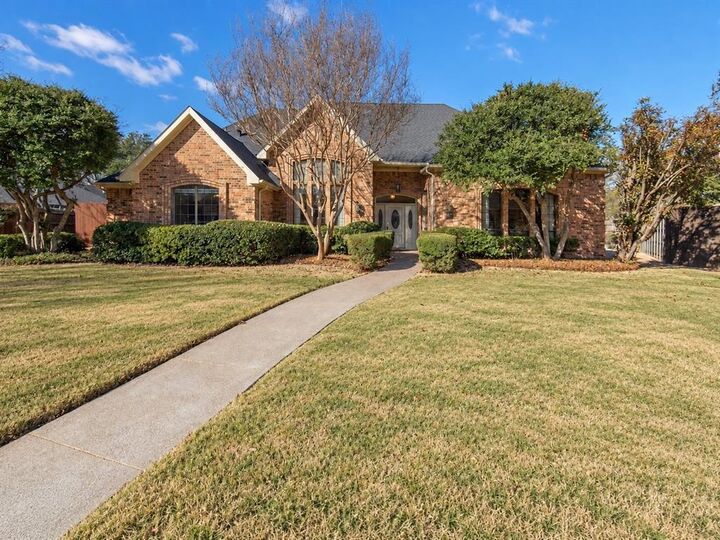 Property Photo:  2609 Antlers Court  TX 75025 