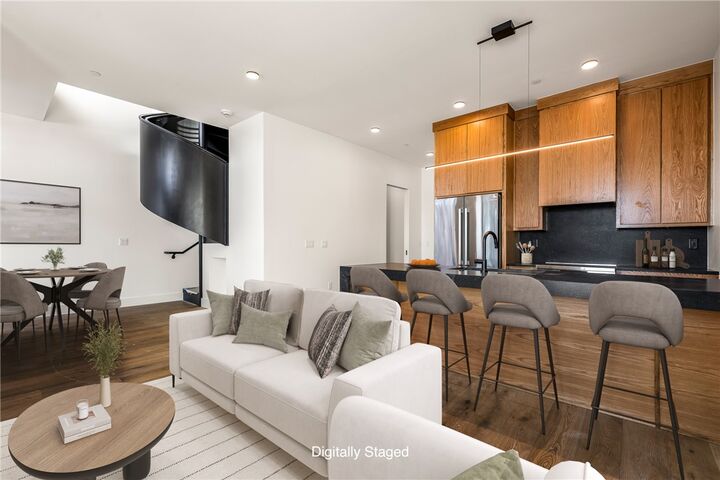 Property Photo:  905 SE 4th Street 204  AR 72712 