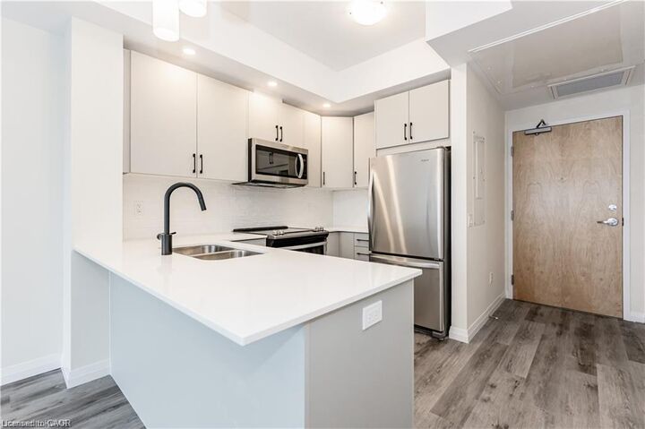 Property Photo: 60 Charles Street 1803 ON N2G 0C9