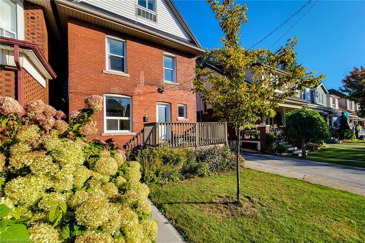 Property Photo: 108 Kensington Avenue N 1 ON L8L 7N2