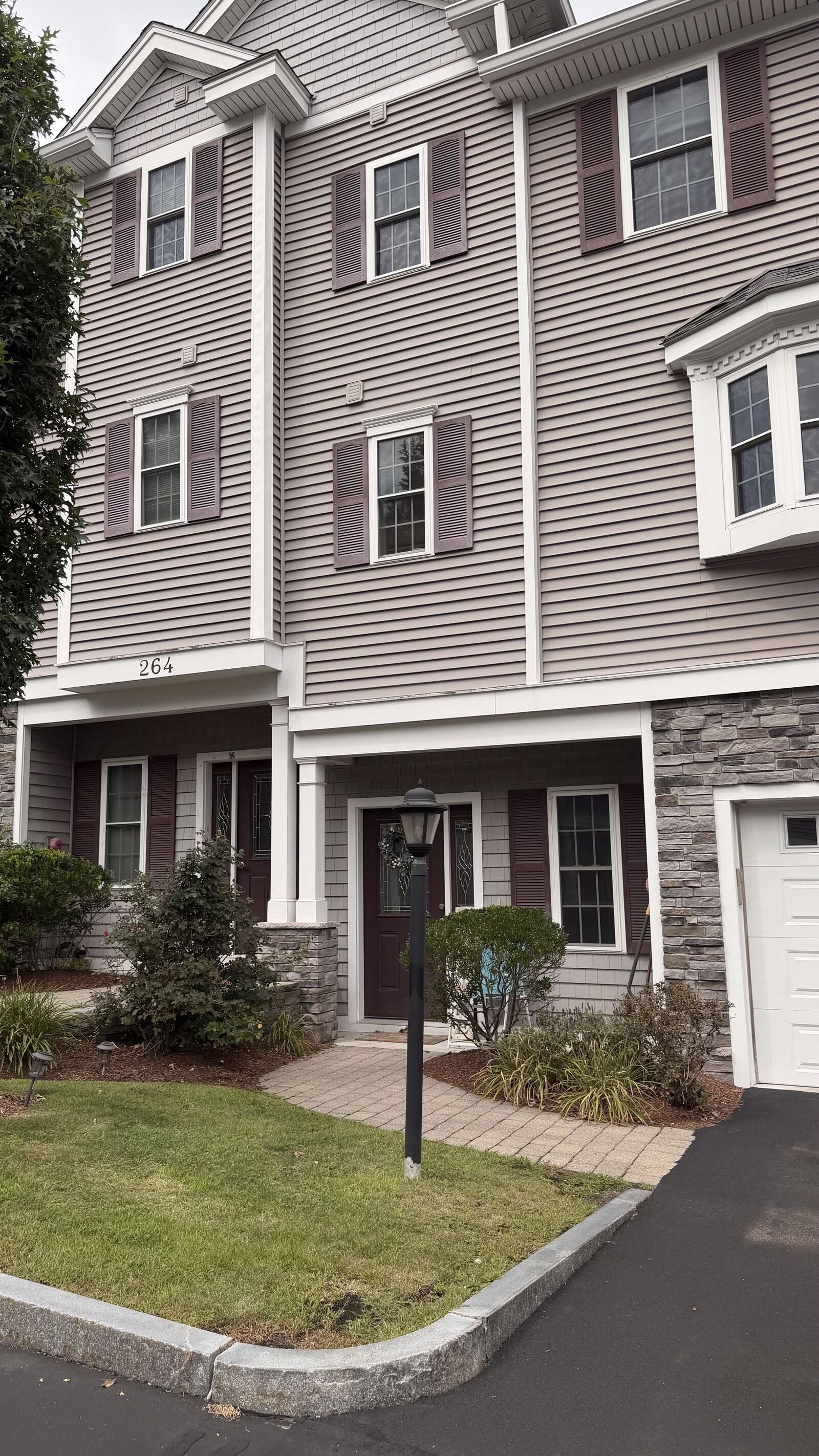 Property Photo: 264 Winn St B MA 01803