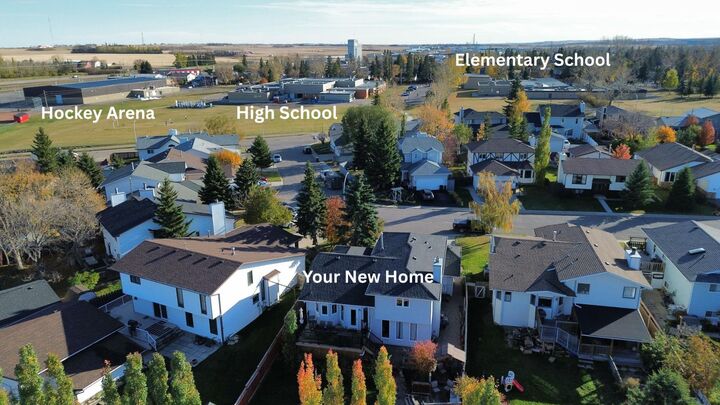 Property Photo:  94 Athabasca Crescent  AB T0M 0S0 