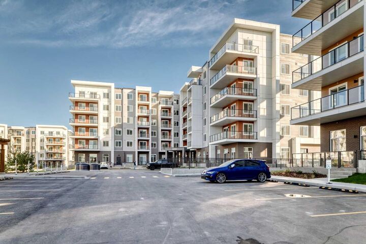 Property Photo:  150 Carrington Gate NW 3611  AB T3P 1E1 