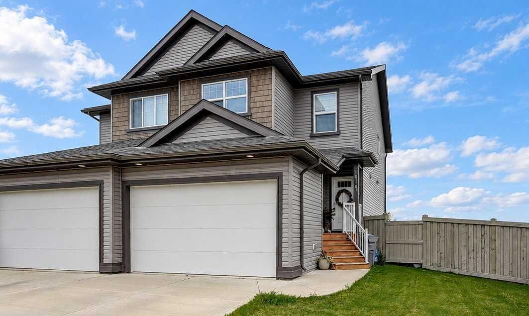 Property Photo:  10102 85A Street  AB T8X 0R1 
