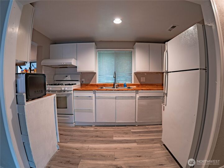Property Photo:  8314  Washington Boulevard SW  WA 98498 