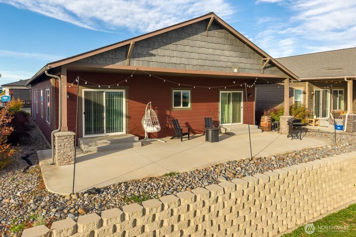 Property Photo: 6097 Murray Way WA 98837