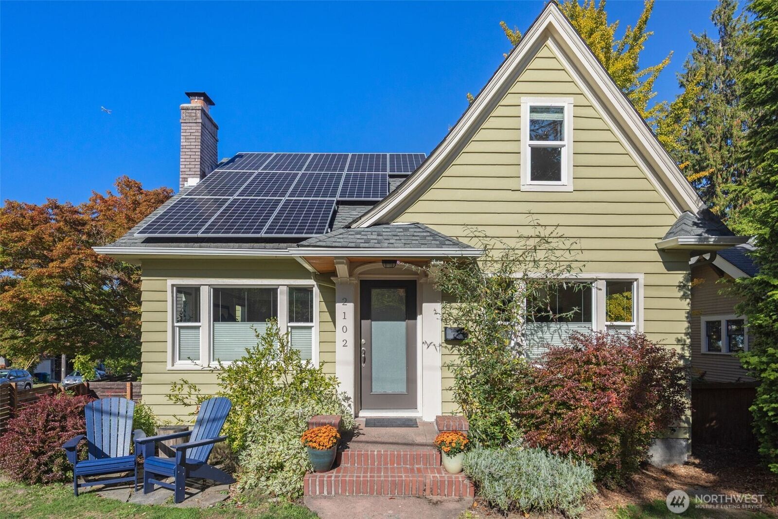 Property Photo: 2102 S Spokane Street WA 98144