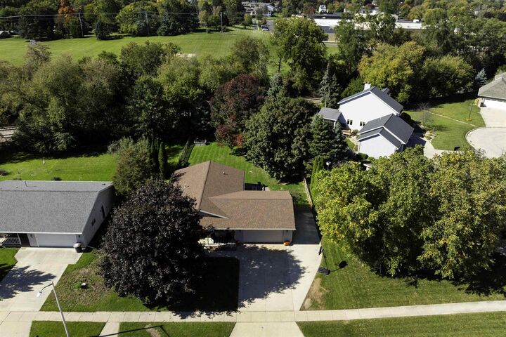 Property Photo: 656 Hilltop Lane WI 54971