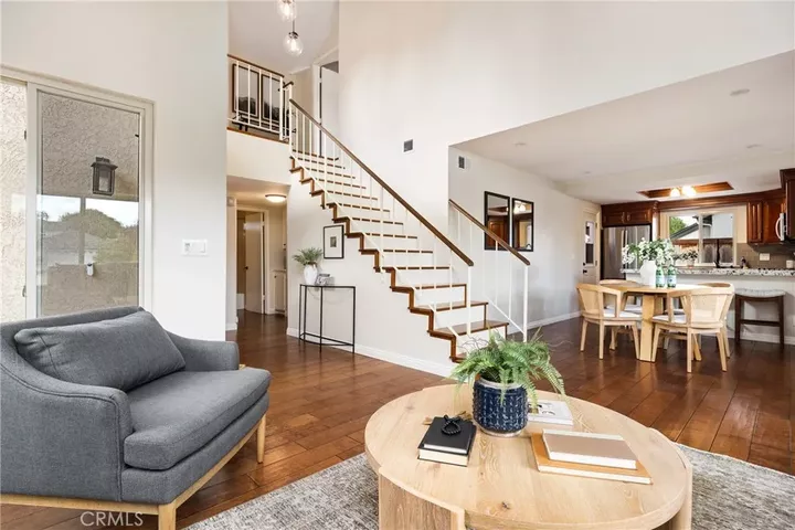 Property Photo:  833 Escuela Court  CA 93405 