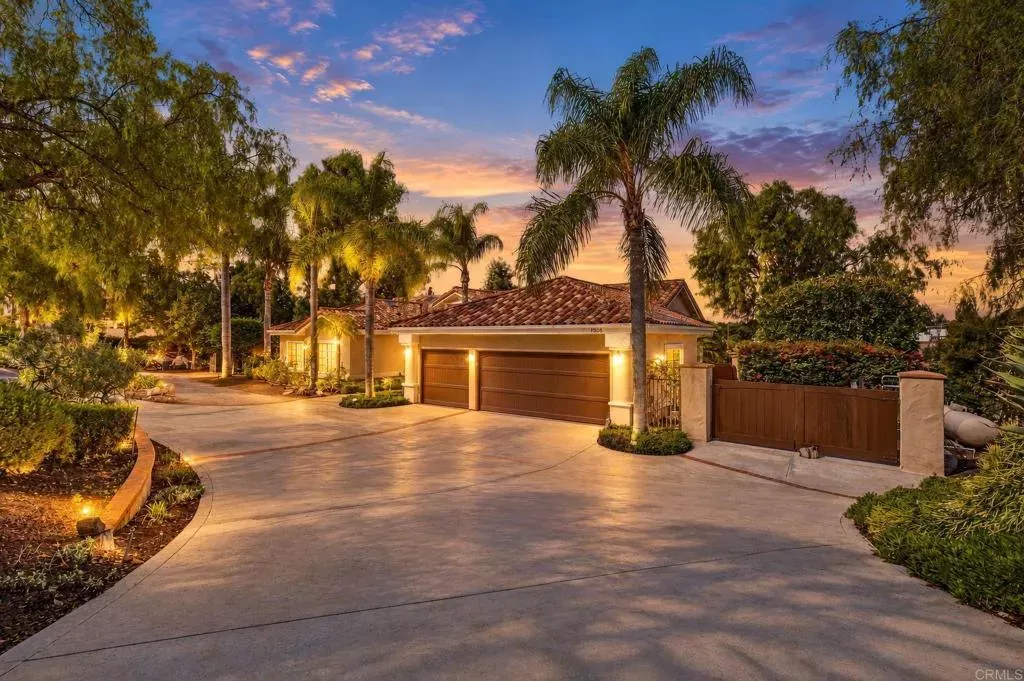 Property Photo:  1753 Premier Street  CA 92028 