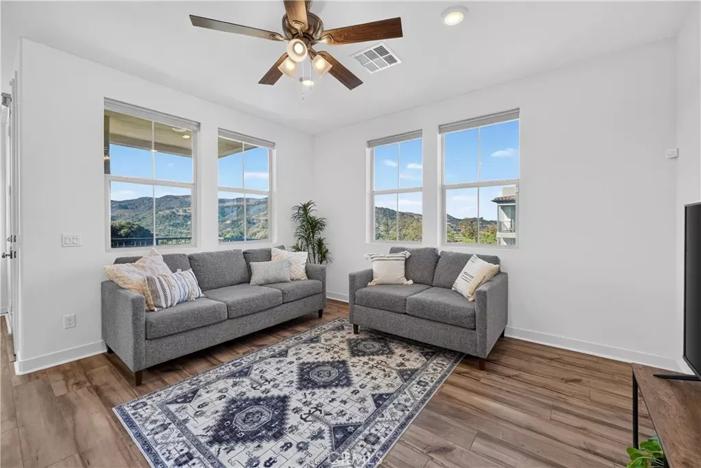 Property Photo: 1500 Lasso Way 304 CA 92694