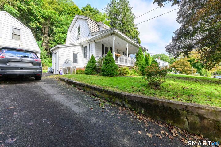 Property Photo:  16 Linden Avenue  CT 06518 
