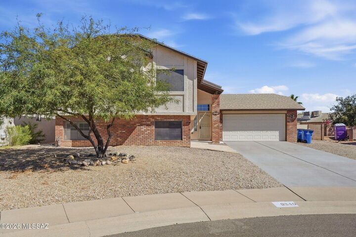 Property Photo: 9340 N Denise Ann Place AZ 85742