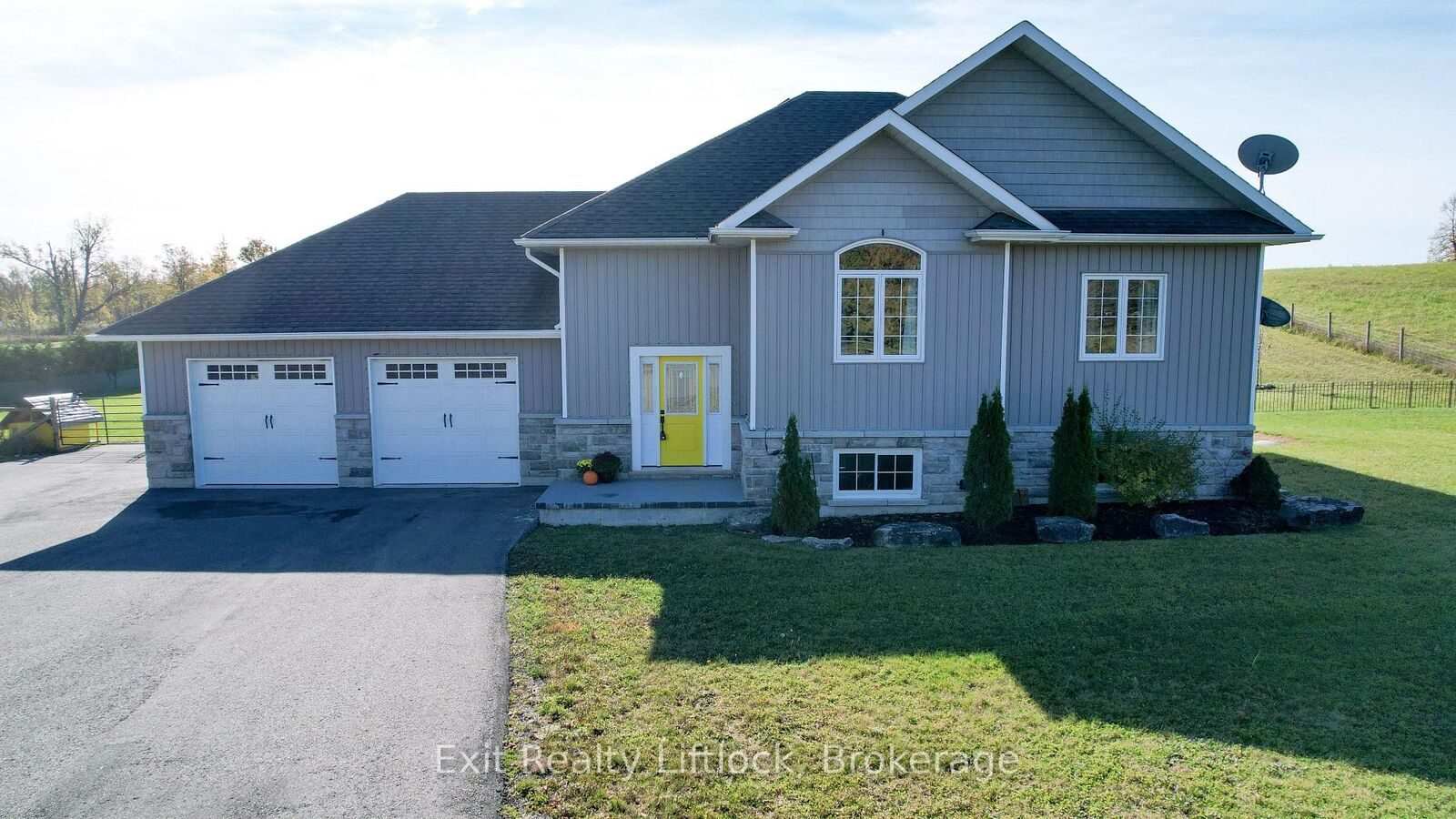 Property Photo:  1479 Webster Road  ON K0L 2V0 