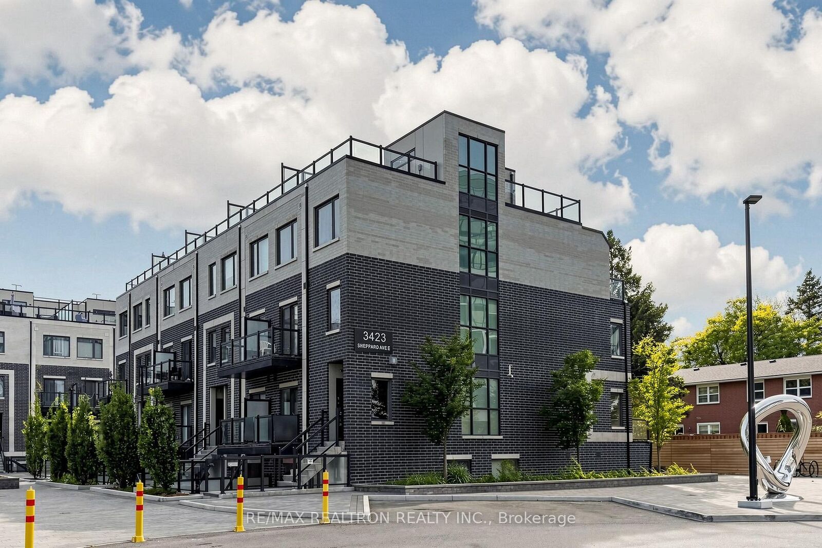 Property Photo:  3423 Sheppard Avenue E 307  ON M1T 0C5 