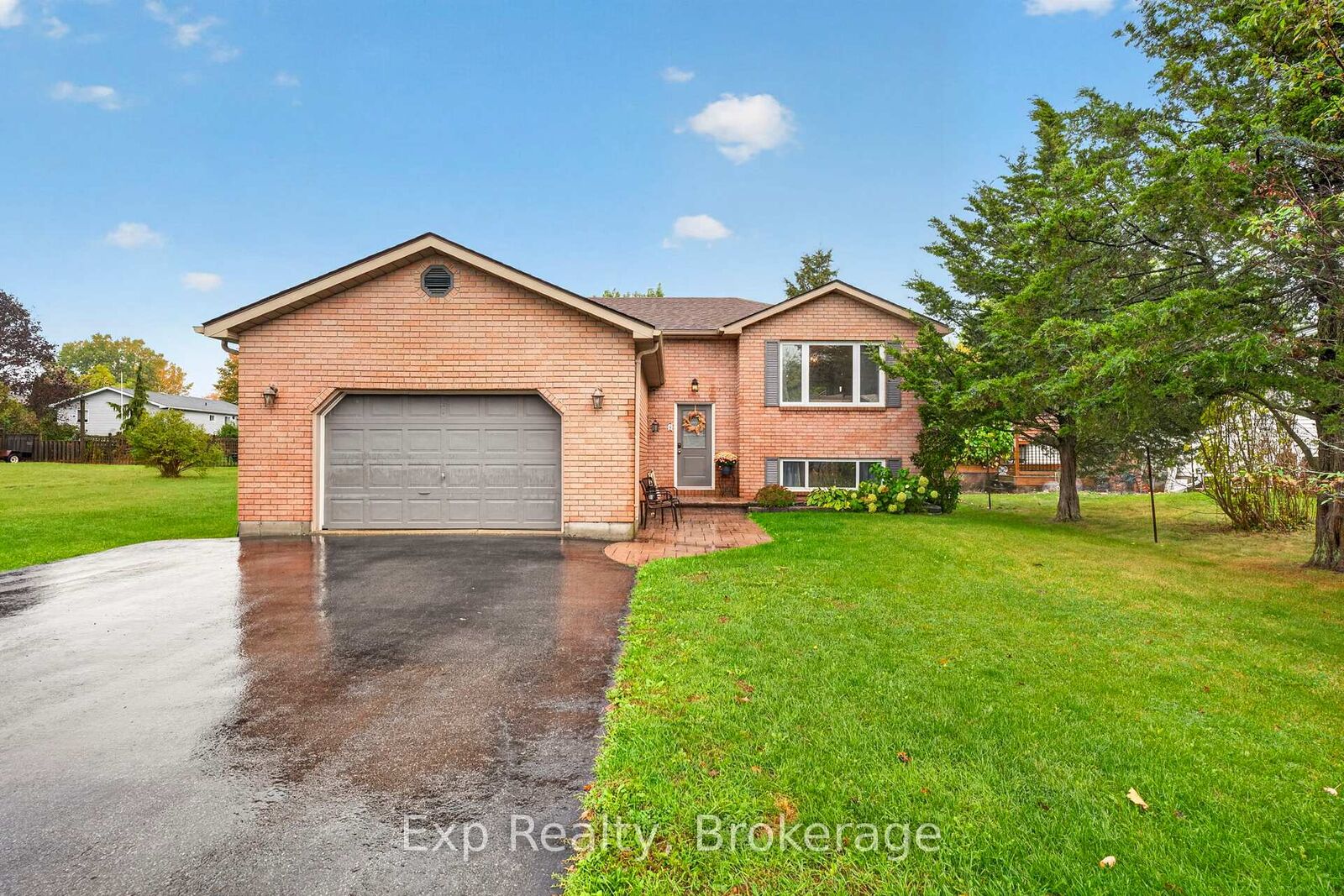 Property Photo:  4 Harbourview Crescent  ON K0K 3L0 
