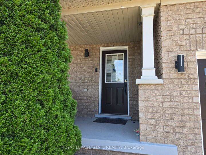 Property Photo:  39 Newport Crescent  ON L9A 0B2 