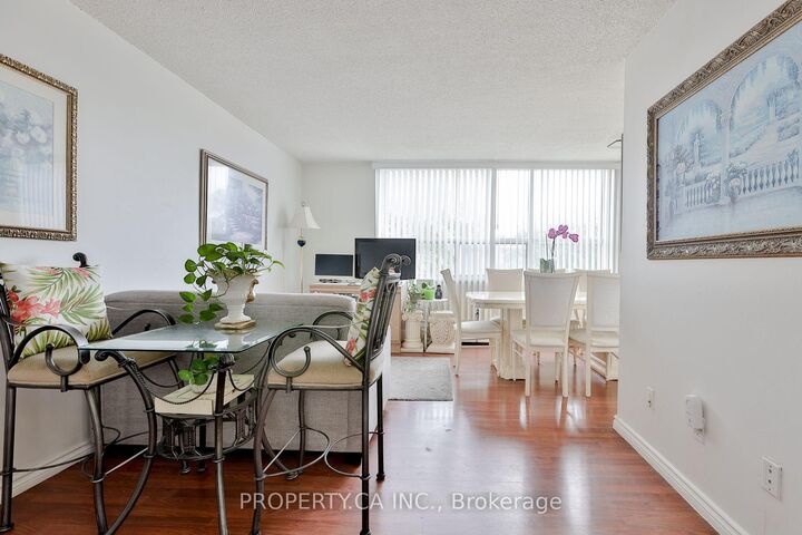 Property Photo:  5 Parkway Forest Drive 517  ON M2J 1L2 