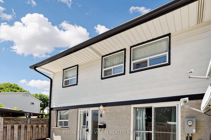 Property Photo:  6 Hector Court  ON L6S 1P1 
