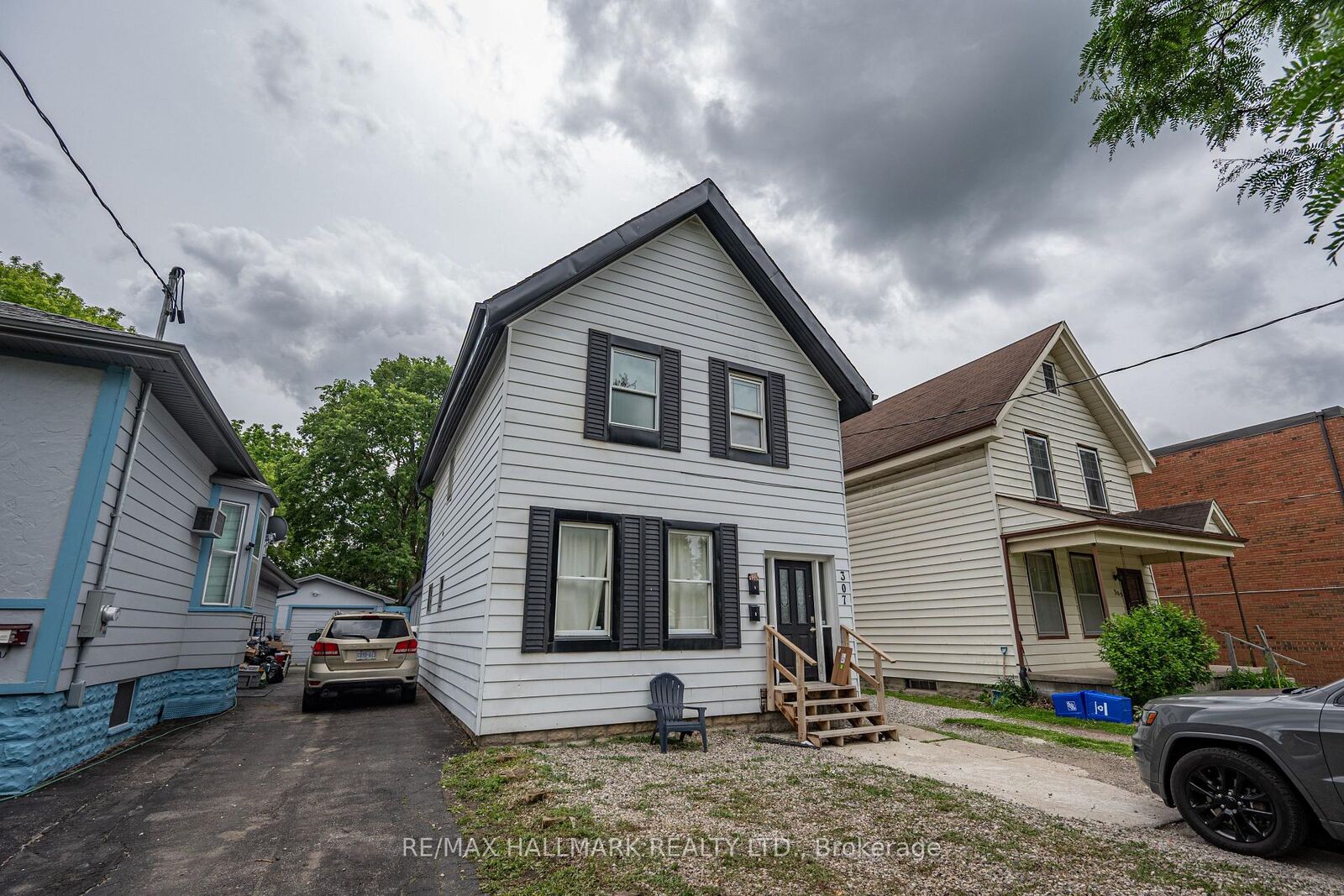 Property Photo:  307 Grey Street E (Upper Floor)  ON N6B 1G7 