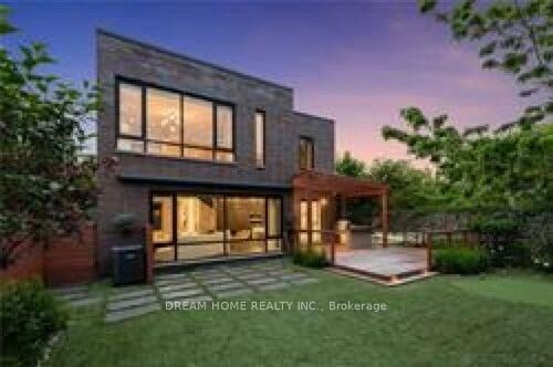 Property Photo:  21 Valliere Place  ON M2K 0C9 