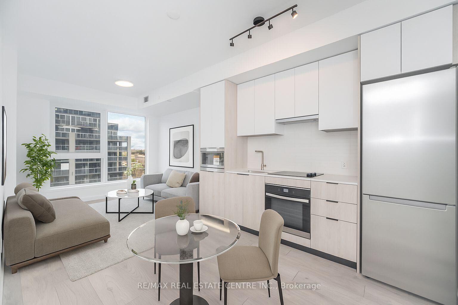 Property Photo:  1007 The Queensway N/A 432  ON M8Z 0C6 