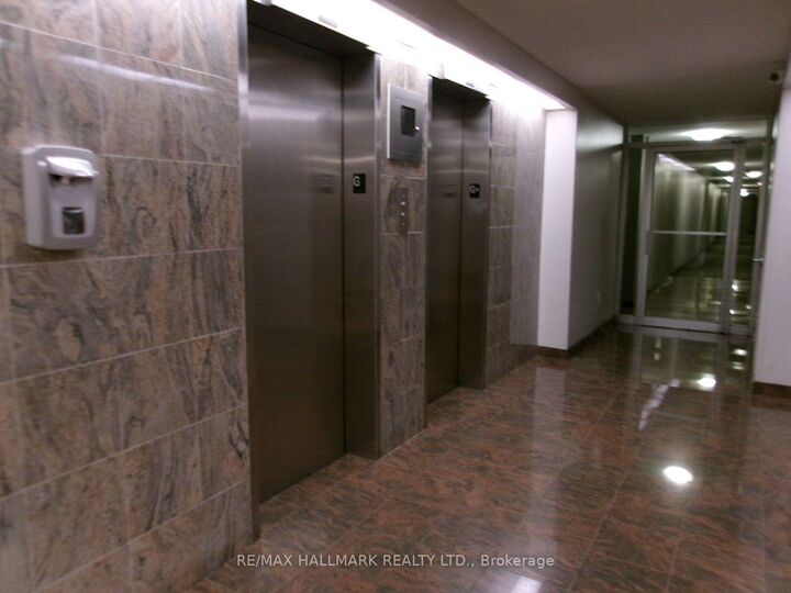 Property Photo:  2050 Bridletowne Circle Ph10  ON M1W 2V5 