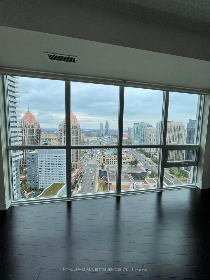 Property Photo:  510 Curran Place 2707  ON L5B 0J8 