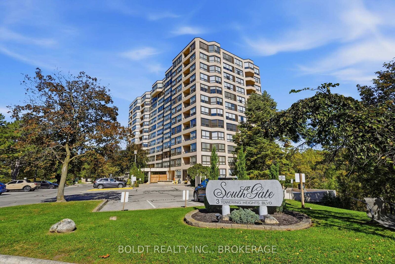 Property Photo:  3 Towering Heights Boulevard 505  ON L2T 4A4 