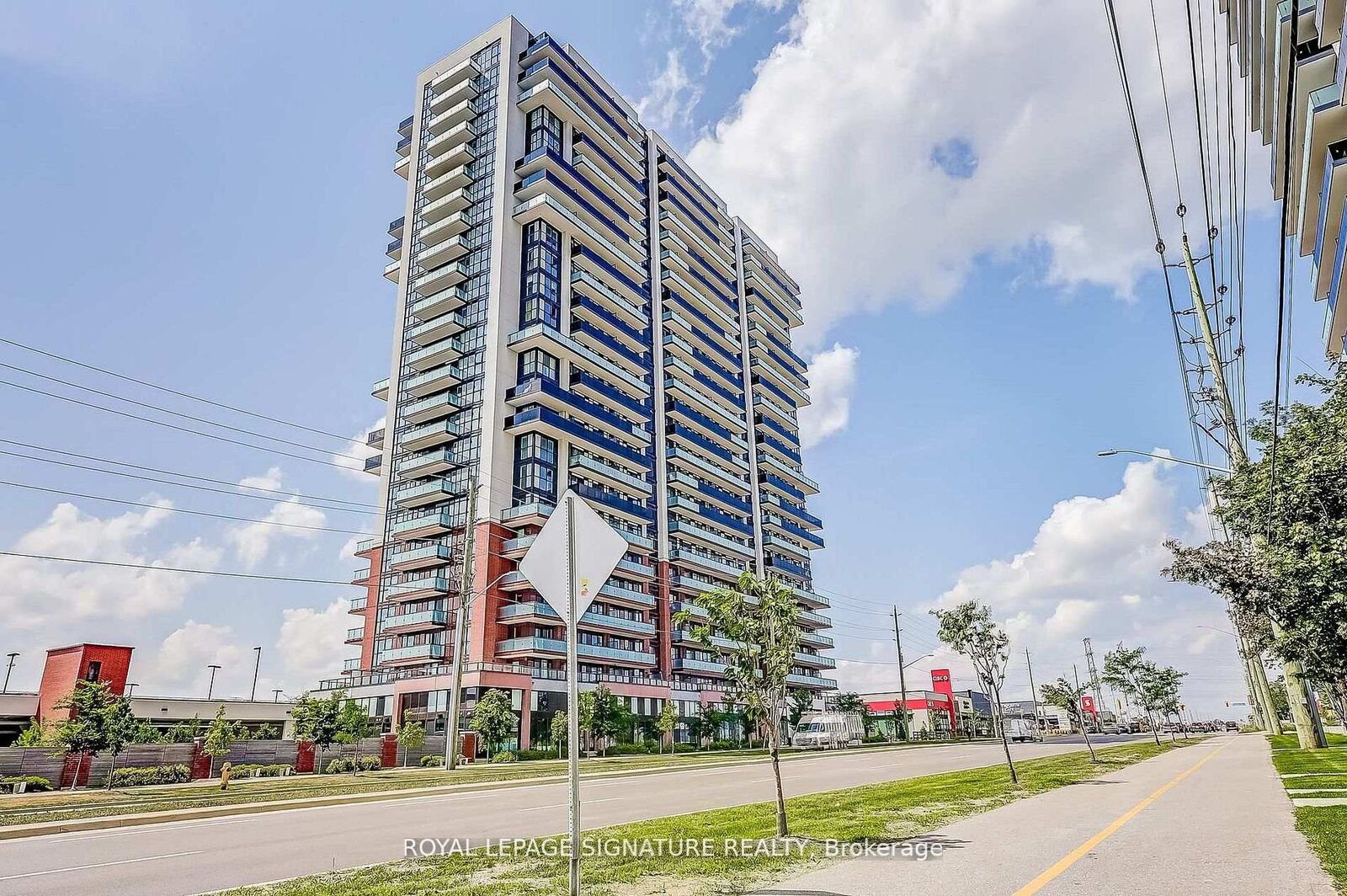 Property Photo:  2550 Simcoe Street N 2003  ON L1L 0R5 