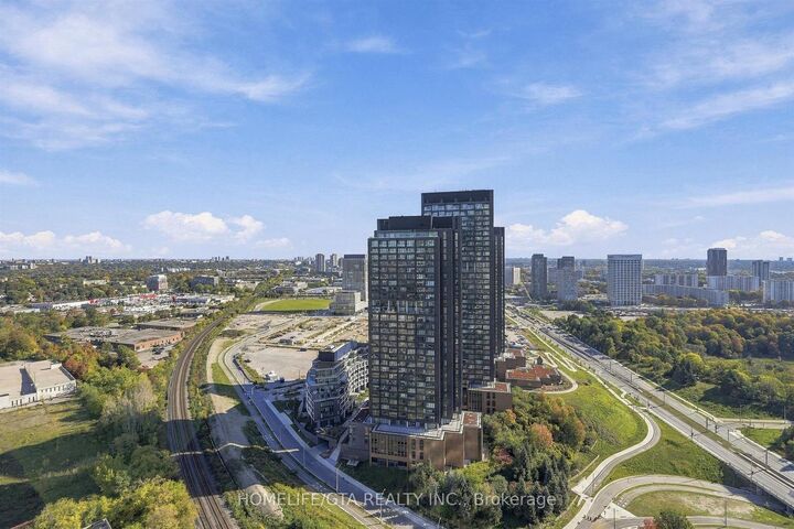 Property Photo:  30 Inn On The Park Drive 3406  ON M3C 0P7 