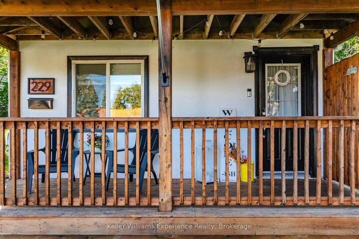 Property Photo:  229 Donalda Street  ON L4R 2N4 