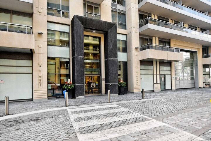 Property Photo: 9201 Yonge Street NW-201 ON L4C 6Z2