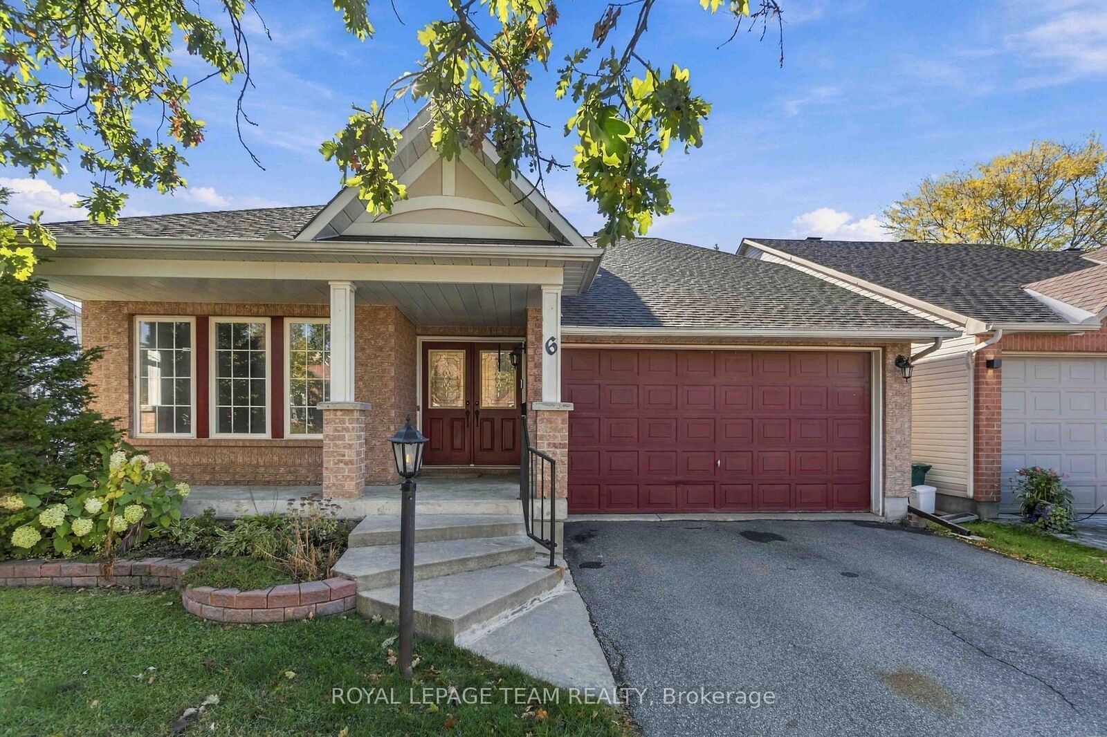 Property Photo:  6 Windchime Crescent  ON K2G 6J3 