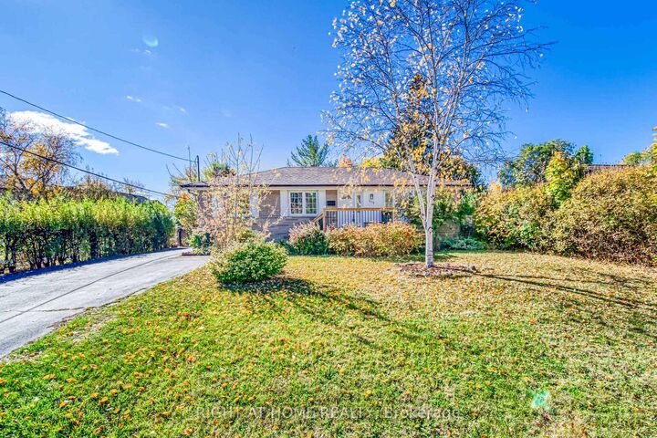 Property Photo: 506 Trudale Court ON L6L 4H1