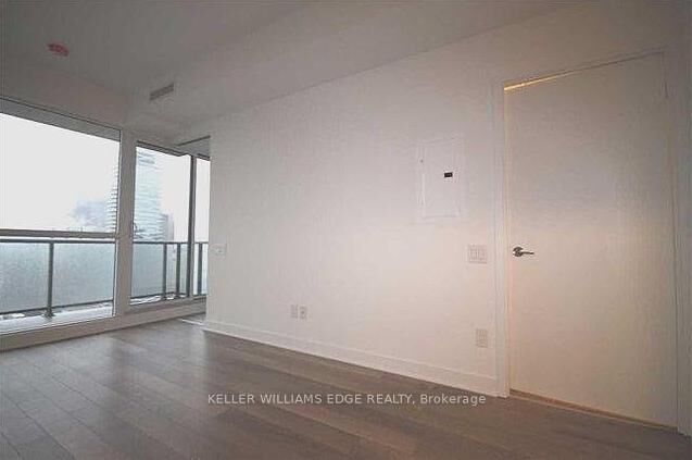 Property Photo:  290 Adelaide Street W 2709  ON M5V 0P3 