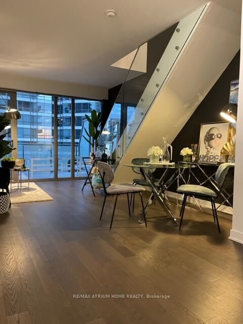 Property Photo:  57 St Joseph Street 1611  ON M5S 0C5 