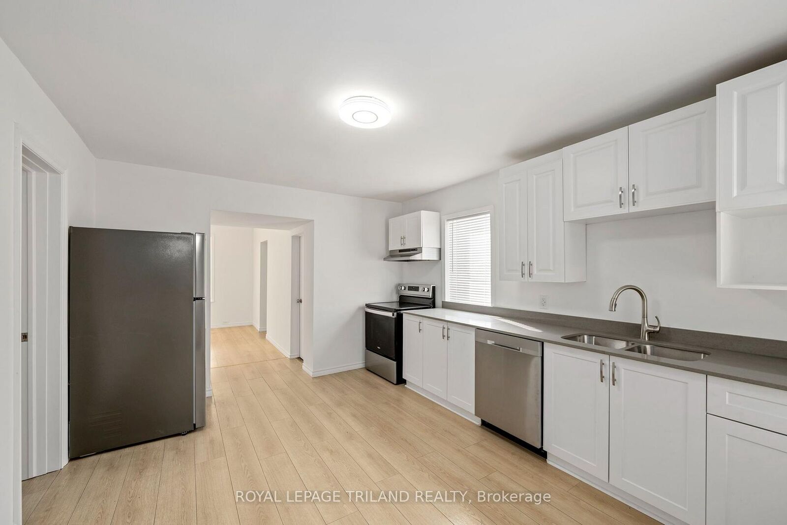 Property Photo:  97 William Street  ON N6B 3B2 