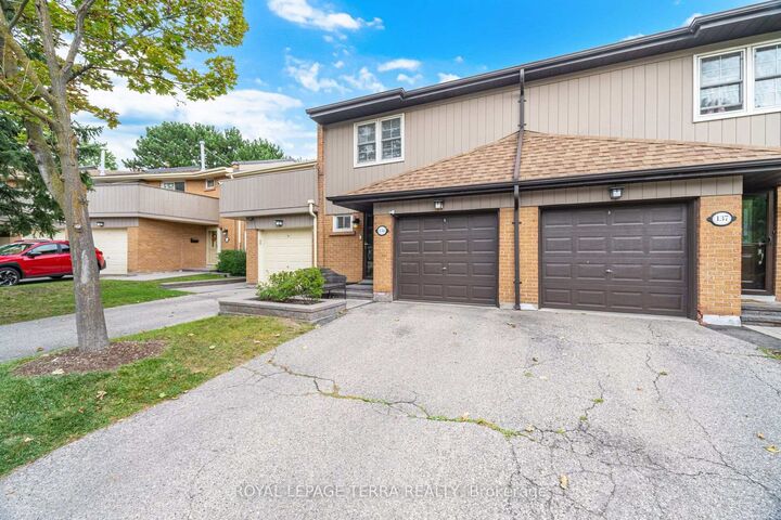 Property Photo:  1951 Rathburn Road E 138  ON L4W 2N9 