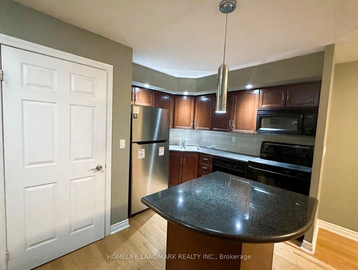 Property Photo:  270 Wellington Street W 702  ON M5V 3P5 