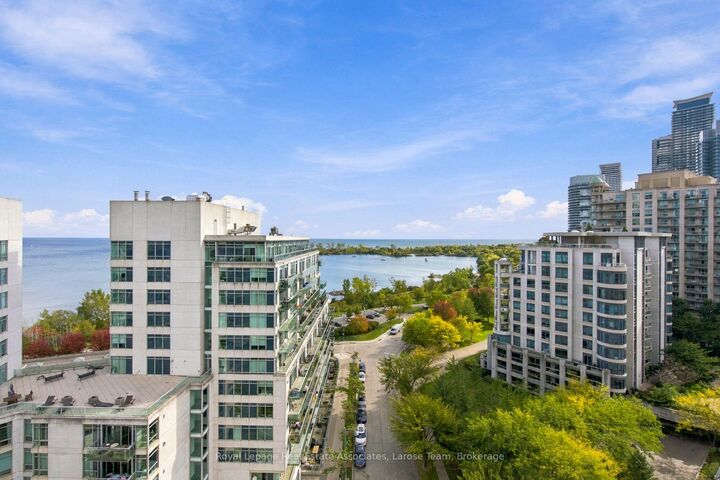 Property Photo:  3 Marine Parade Drive 1402  ON M8V 3Z5 