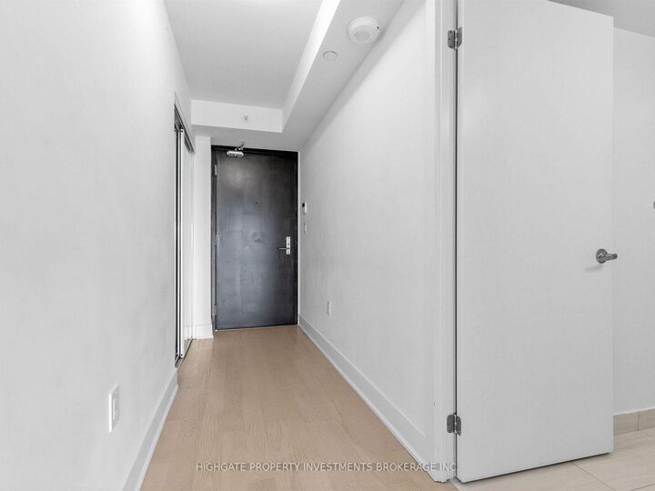 Property Photo:  955 Bay Street 2711  ON M5S 0C6 