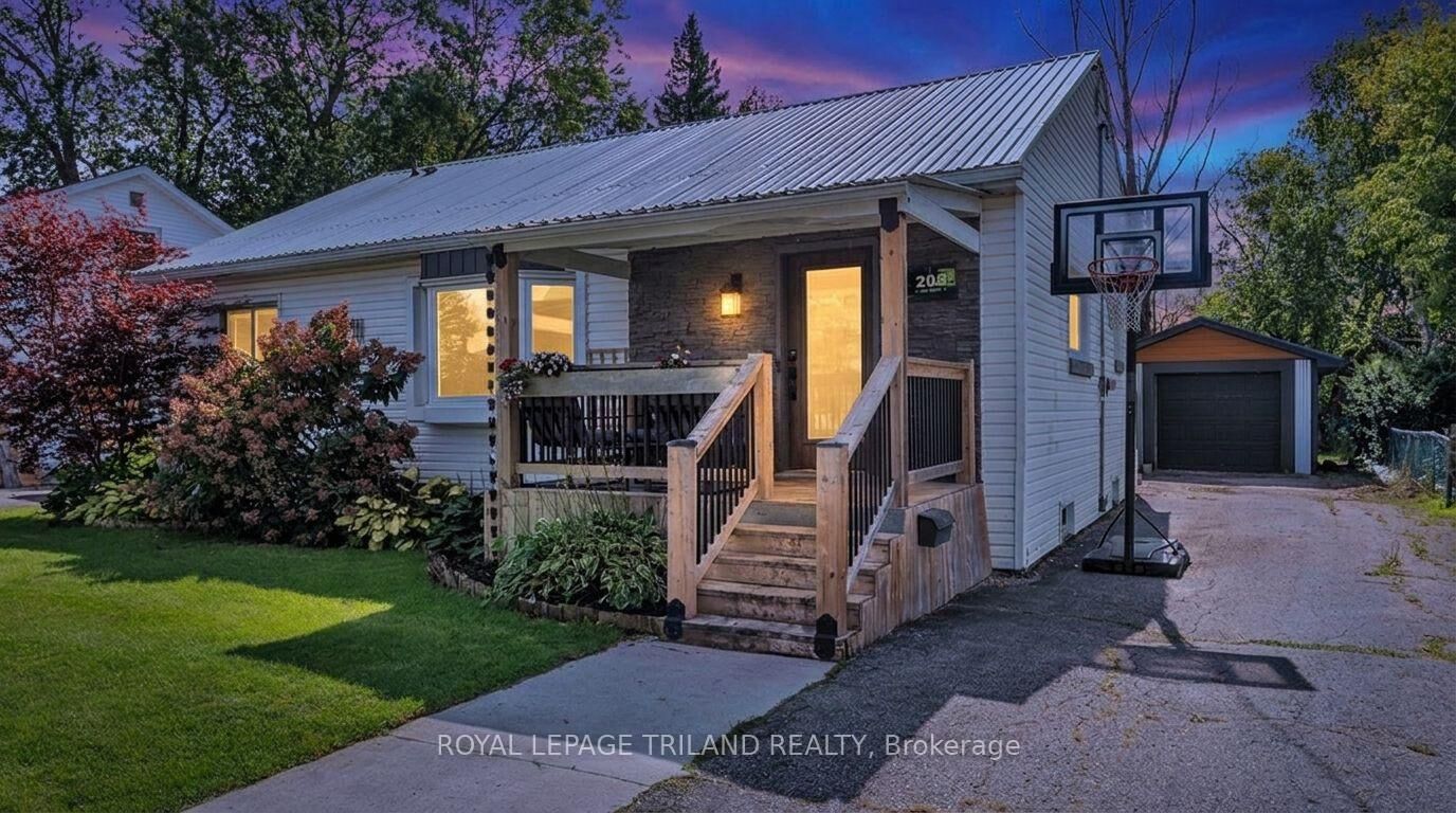 Property Photo:  205 Erie Street  ON N5R 2N7 