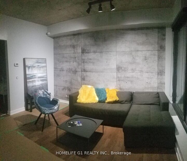 Property Photo:  15 Beverly Street 306  ON M5T 0B3 