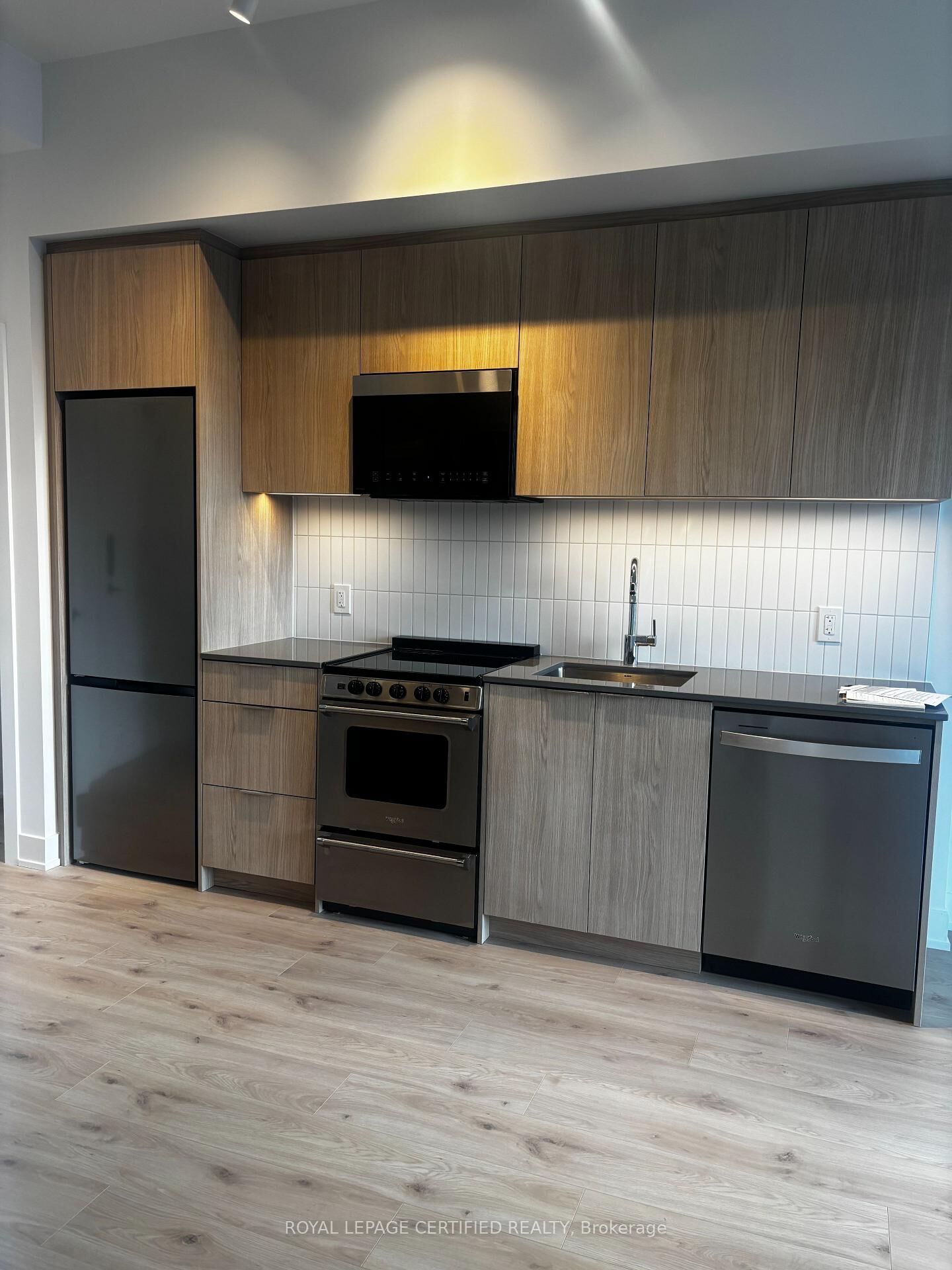 Property Photo: 3088 William Cutmore Boulevard 112 ON L6H 8A4