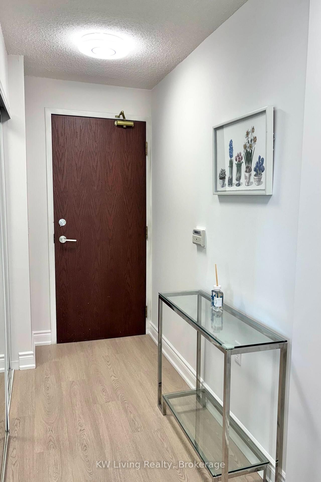 Property Photo:  28 Olive Avenue 811  ON M2N 7E6 