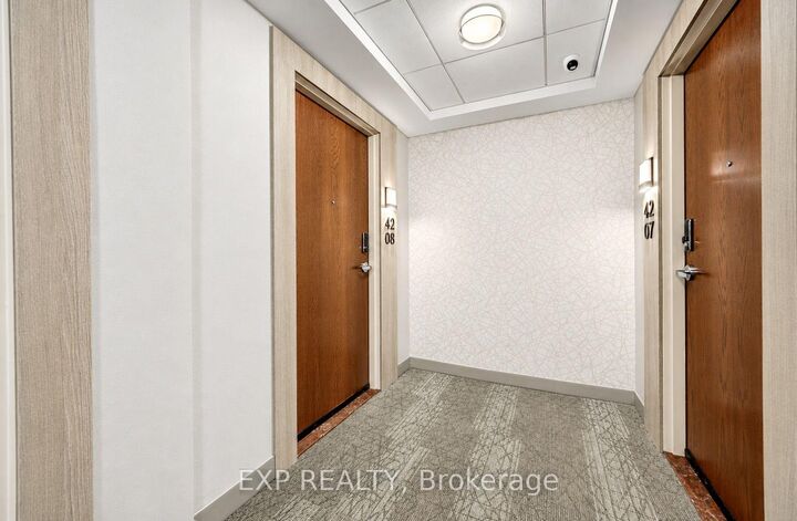 Property Photo:  30 Francis Street S 4208  ON N2G 0B5 