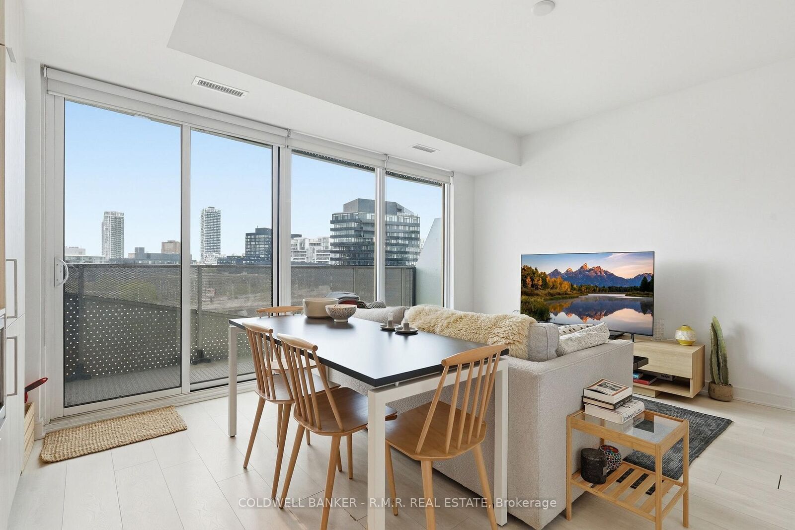 Property Photo:  60 Tannery Road 815  ON M5A 0S8 